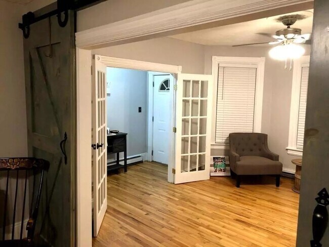 Foto del edificio - 167 S Main St