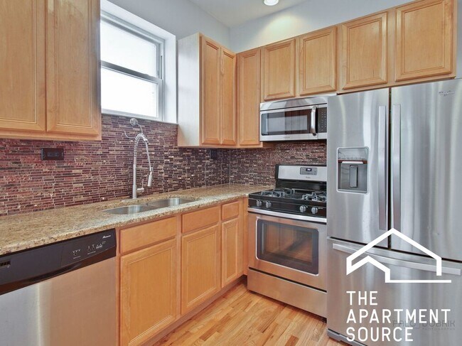 Foto del edificio - 1450 N Campbell Ave