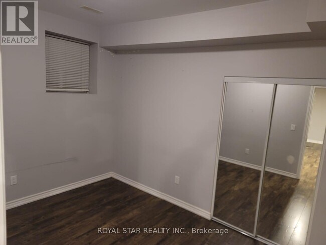 Photo du bâtiment - BASEMENT - 7241 SECOND LINE W