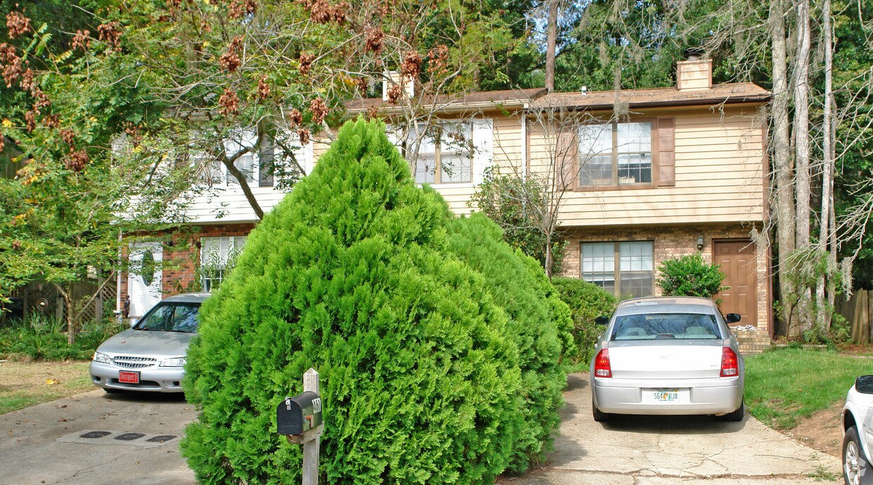 Foto del edificio - 461-465 Teal Ln