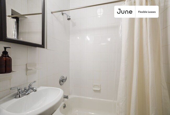 Building Photo - 518 East 83rd Street