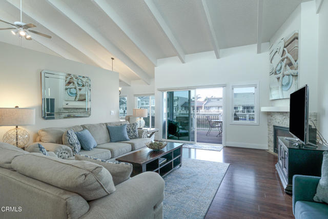 Foto del edificio - 4431 Gateshead Bay