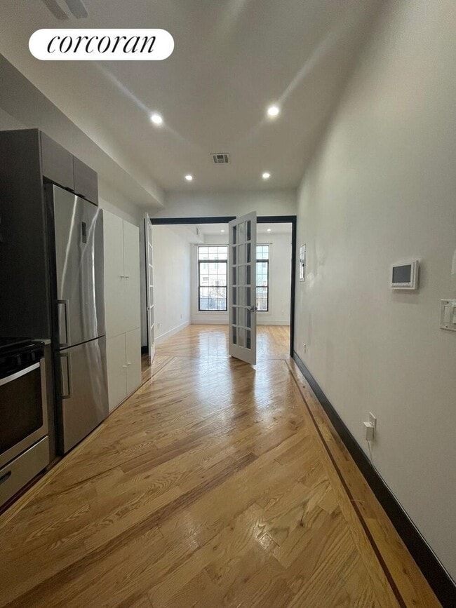 Building Photo - 2060 Pacific St