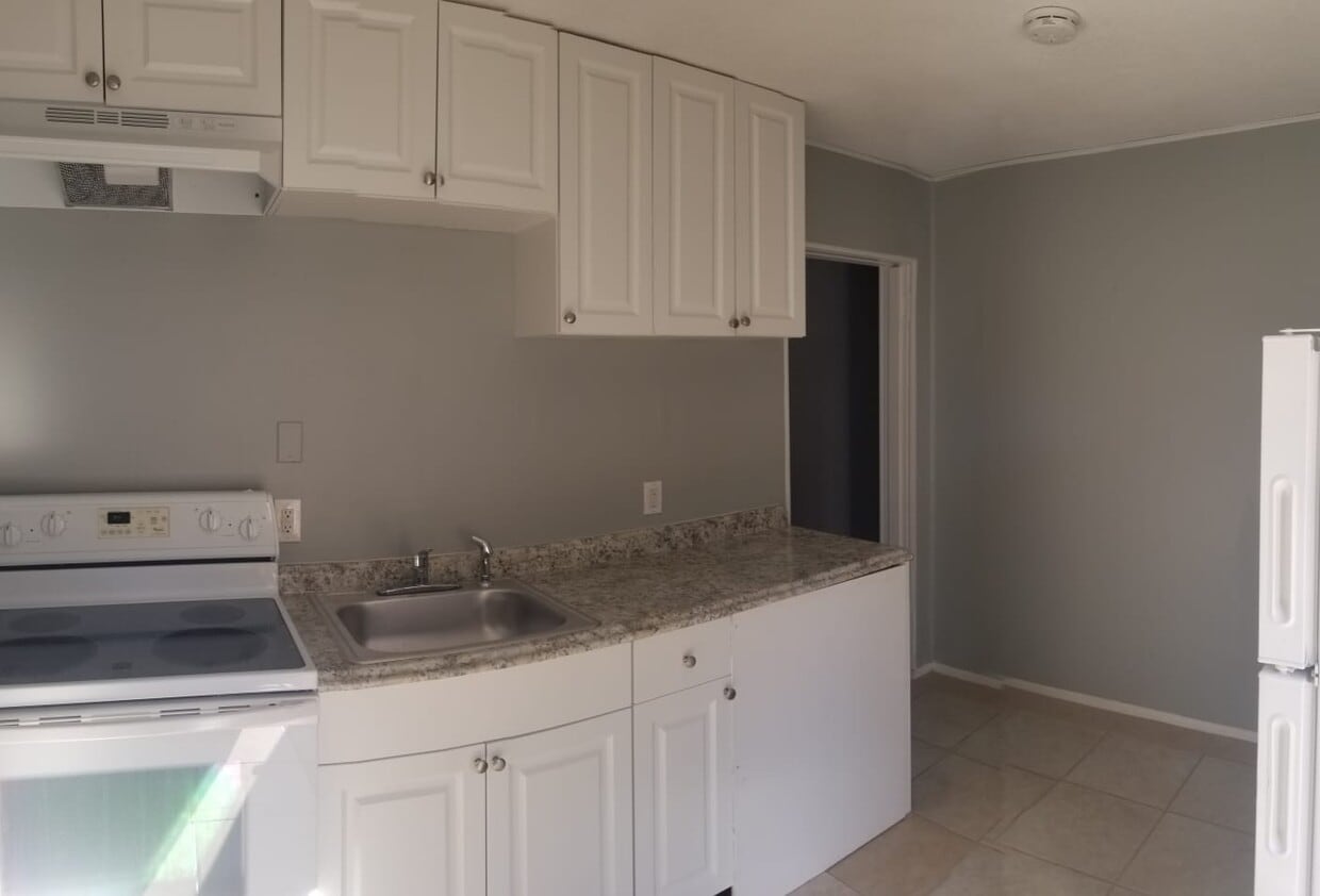 Primary Photo - Upstairs Studio Apartment