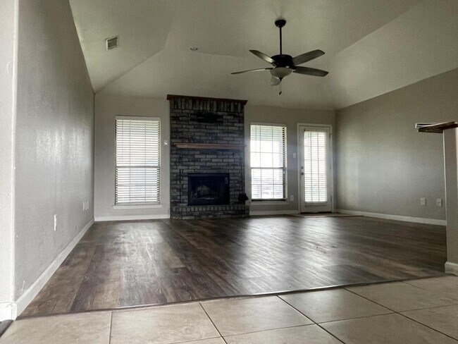 Building Photo - 3802 Oak Valley Dr