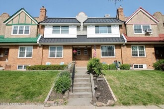 Building Photo - 131 Terrace Rd