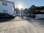 Foto principal - 2400 NW 25th Ave