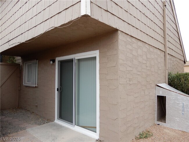 Foto del edificio - 5146 Gray Ln