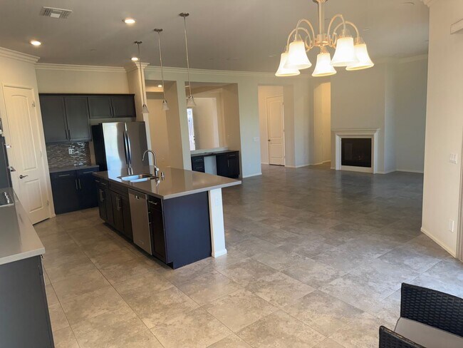 Foto del edificio - Dell Webb Home at Sun City ,3 Bedrooms, 3 Bathrooms, On Golf Course