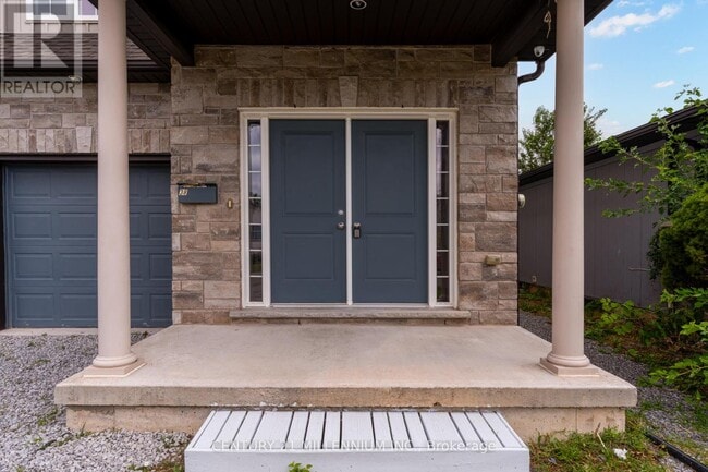 Building Photo - 38 Kent St