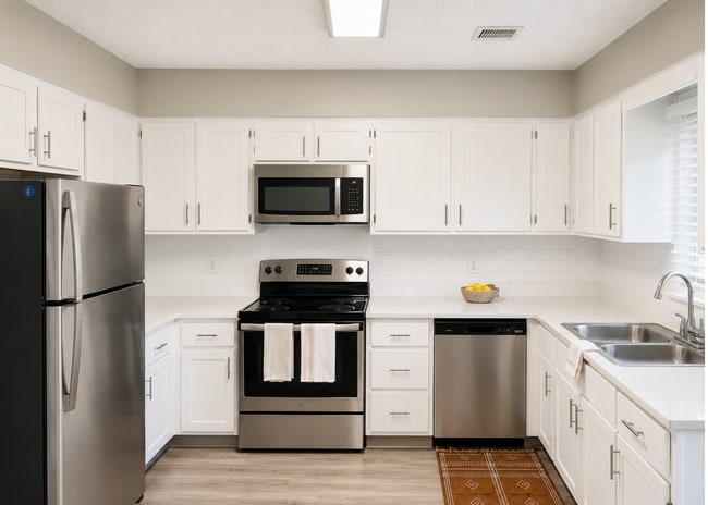 Building Photo - Windsong Townhomes