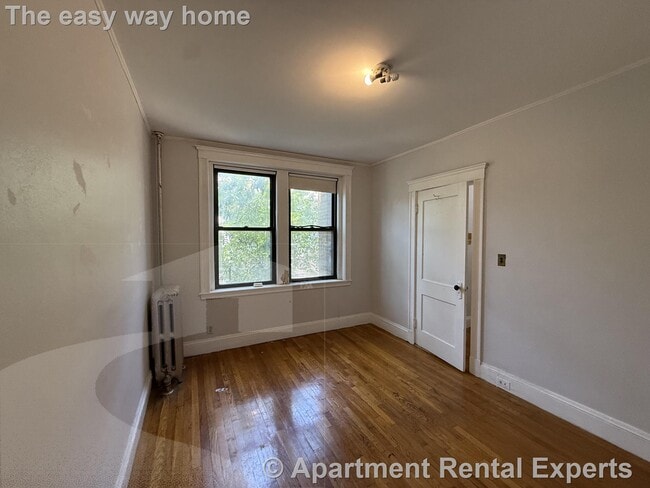 Building Photo - 335 A Harvard St