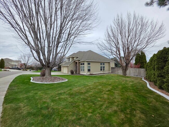 Building Photo - 2918 W 43rd Ct