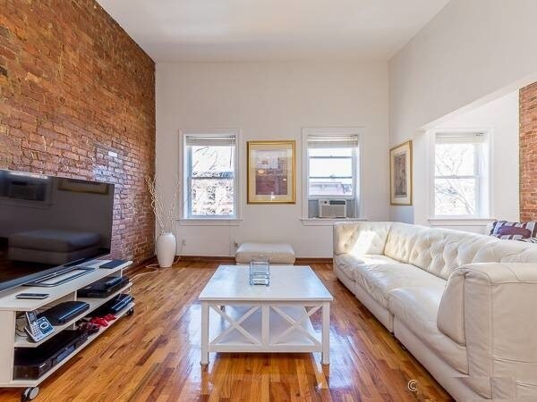 Foto del edificio - 379 3rd Ave