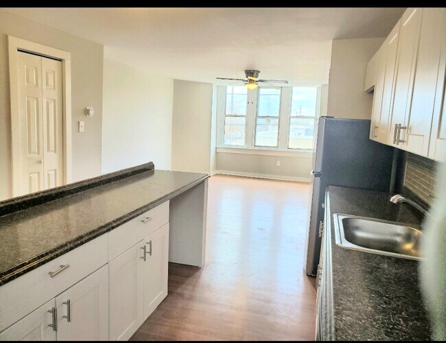 Foto del edificio - 2551 S Galloway St