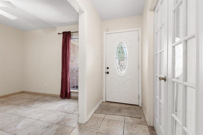 Building Photo - 14510 Lantern Ln