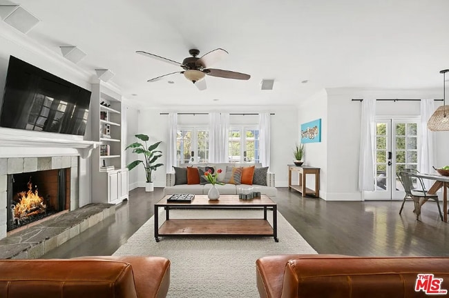 Building Photo - 11217 Kling St