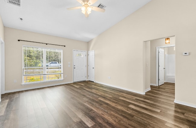 Foto del edificio - 3229 Atlas Dr