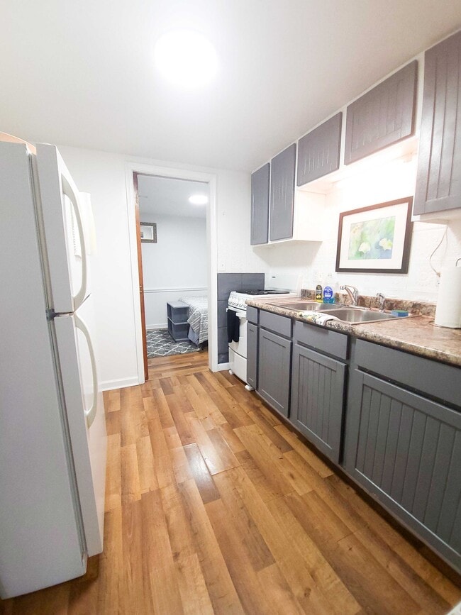 Building Photo - 2359 Old Iroquois Trl