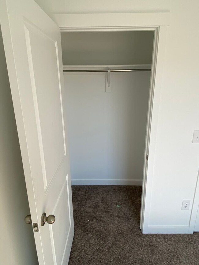 Foto del edificio - Room for Rent in Lehi!