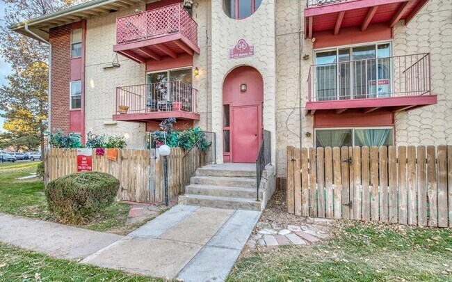 2B/1B Upper Level Condo in Cottonwood Vill... - 2B/1B Upper Level Condo in Cottonwood Vill...