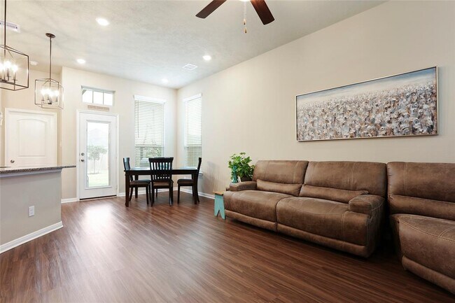Foto del edificio - 126 Scenic Hills Ct