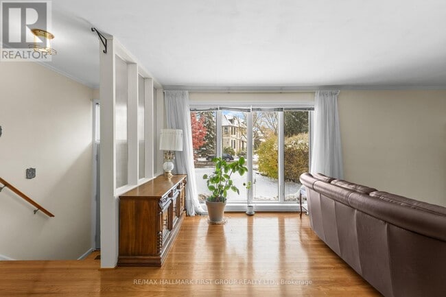 Building Photo - 11 Merredin Pl