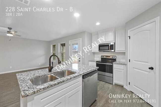 Foto del edificio - 228 St Charles Dr