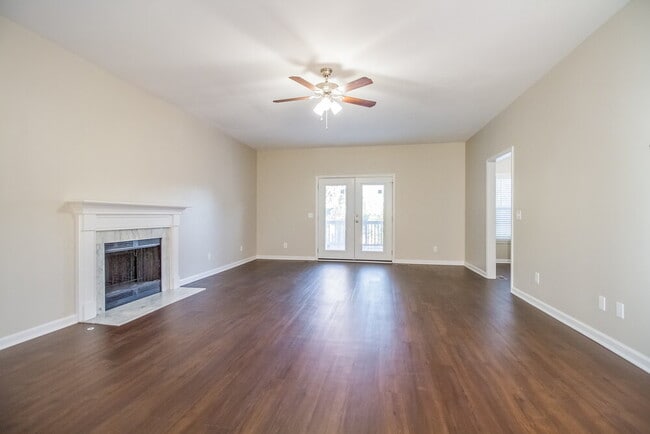 Building Photo - 128 Cedar Forest Dr