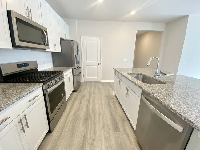 Foto del edificio - Home for Rent in The Reserve at Cypress Ri...