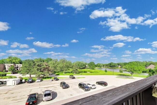 Foto del edificio - 1440 Stonebridge Cir