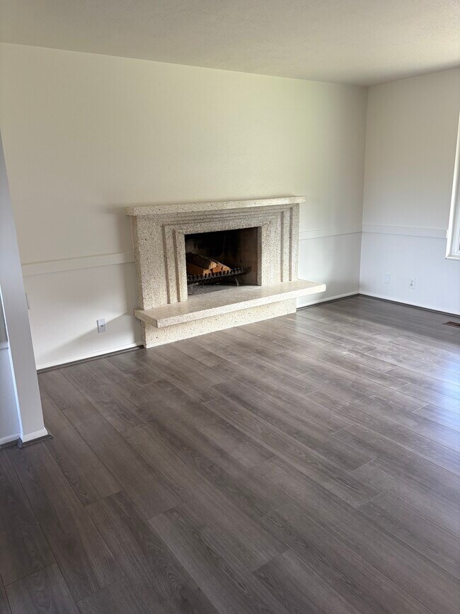 Habitación delantera - 1343 N Deerfield Dr