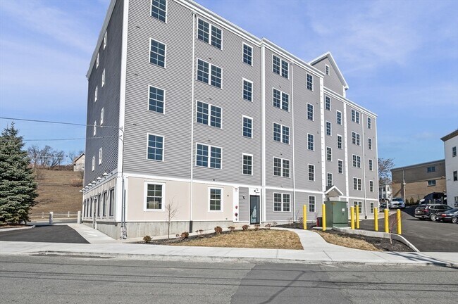 Foto del edificio - 472 Essex St