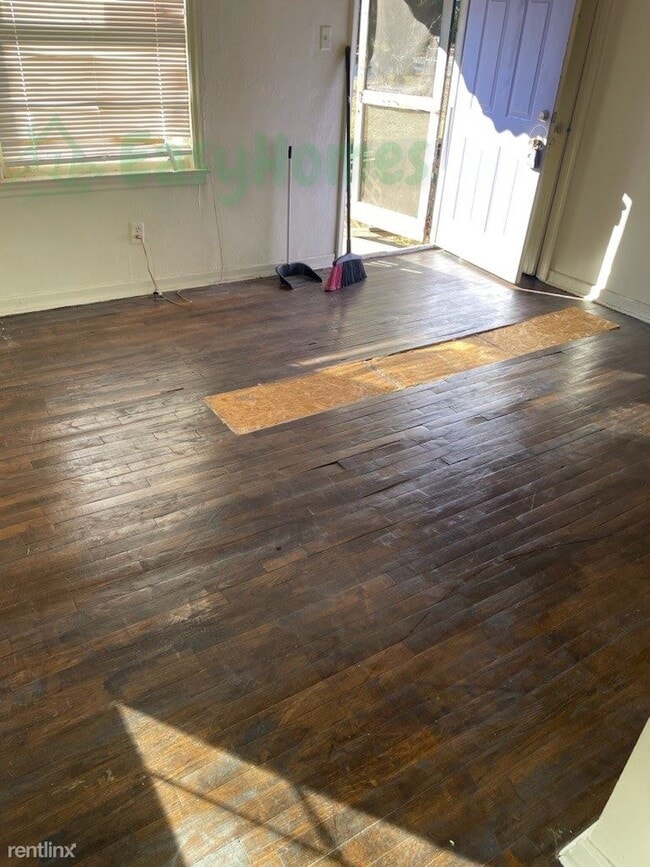 Building Photo - 2 br, 1 bath House - 1415 Mulberry Avenue