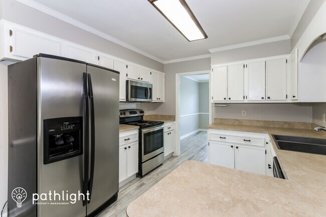 Building Photo - 4588 Swan Drive