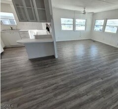 Building Photo - 2774 Wedgewood Dr