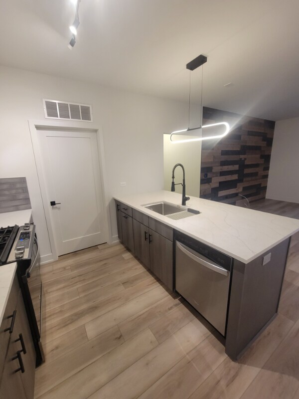 Foto del edificio - 302 W Liberty Dr