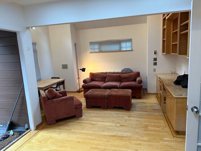 Foto del edificio - 2513 Alpine Rd