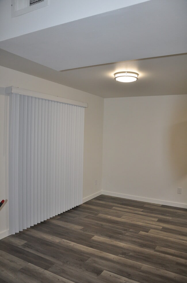 Kitchen / Living Room - 3031 Pacific St