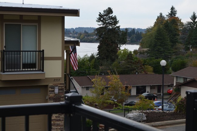 Foto del edificio - 3 br, 3.5 bath House - 2556 Waterside Lane