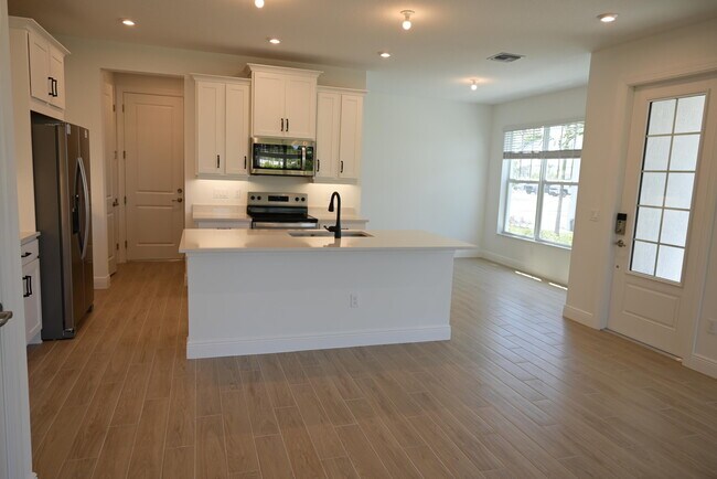 Foto del edificio - 3599 NW Solange Ct