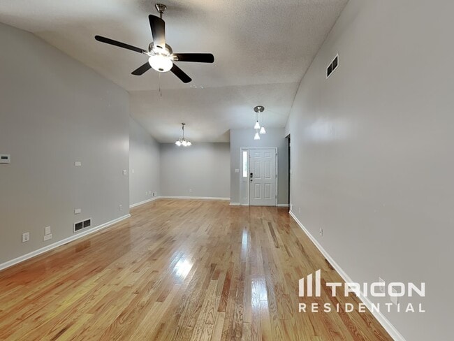 Building Photo - 118 Valleydale Dr