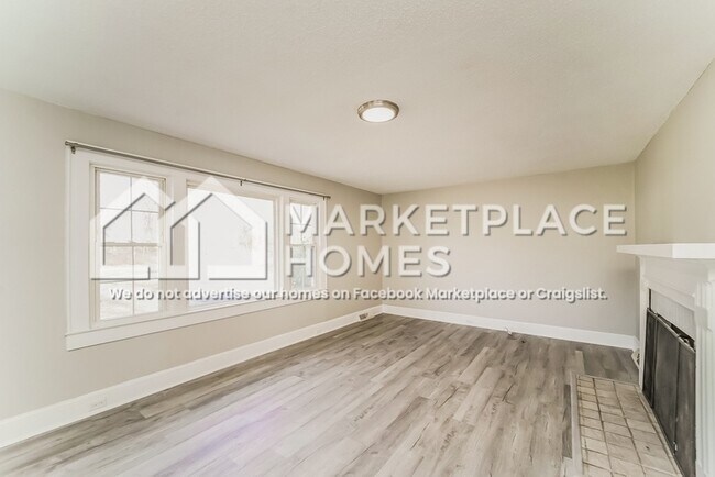 Building Photo - 909 Rhode Island Ave