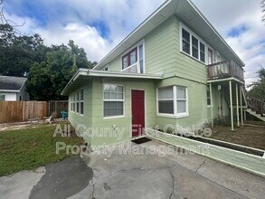 Building Photo - 5117 28th Ave S