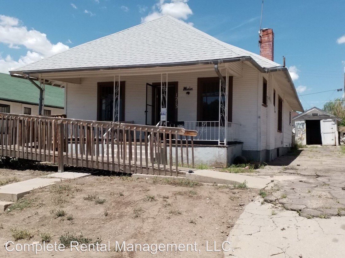 Primary Photo - 3 br, 2 bath House - 1213 E 11th