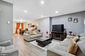 Building Photo - 283 Cardigan Terrace