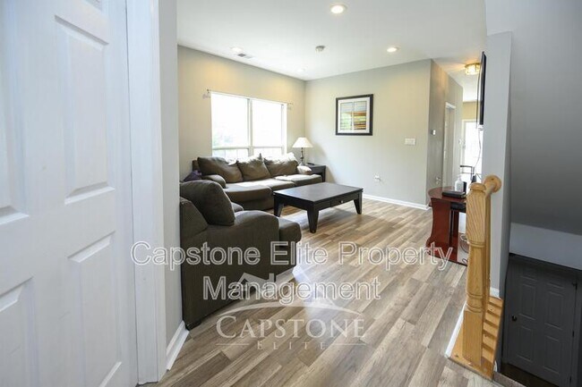 Photo - 236 Warren St Apartment