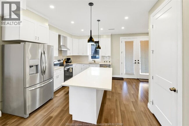 Building Photo - 955 Walker Rd