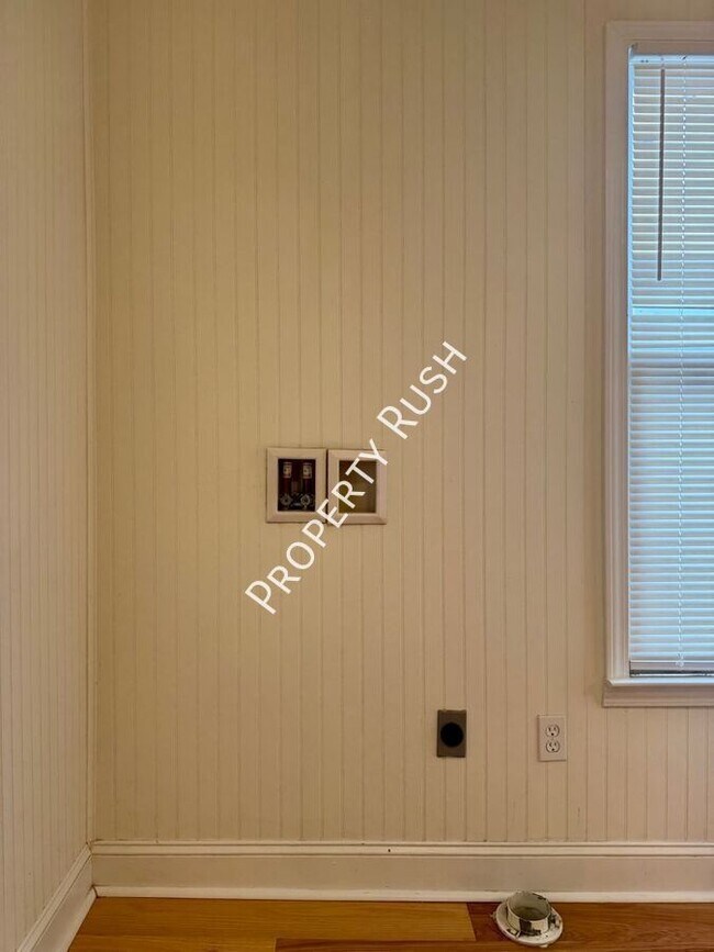 Foto del edificio - 4521 Balcomb St