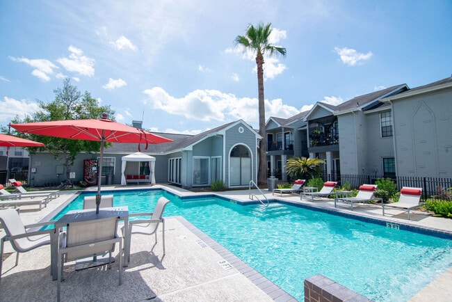 Building Photo - Green Tree Place